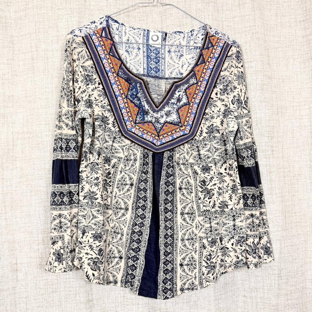 Anthropologie Akemi + Kin Boho Top M Navy Mixed Media Patchwork Beaded Peasant